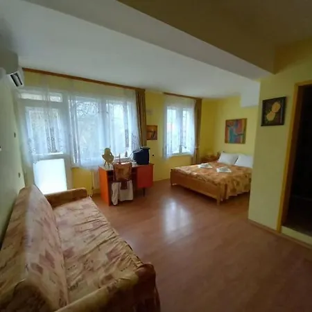 Casa de hóspedes Hadjibulevata 3*